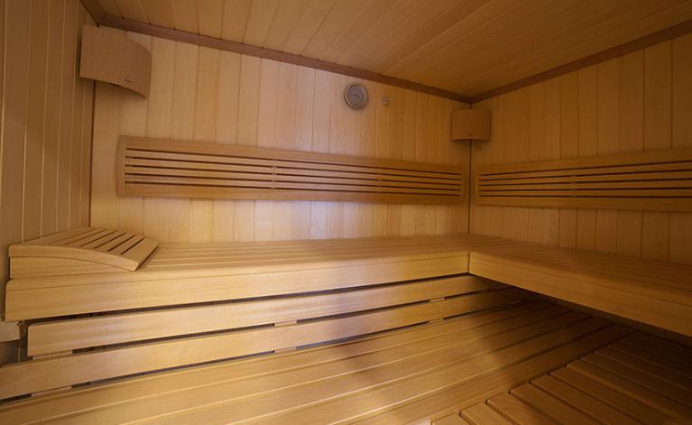 sauna bien-être fitness concept